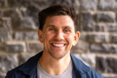 Headshot of Gareth Aiken